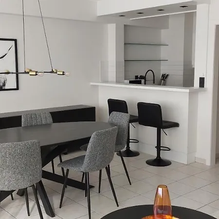 Gezellig Trendy In * オステンド